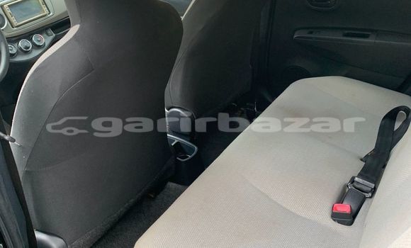 Acheter Import Voiture Toyota Vitz Noir à Douala, Littoral Cameroon Acheter Import Voiture Toyota Vitz Noir à Douala, Littoral Cameroon