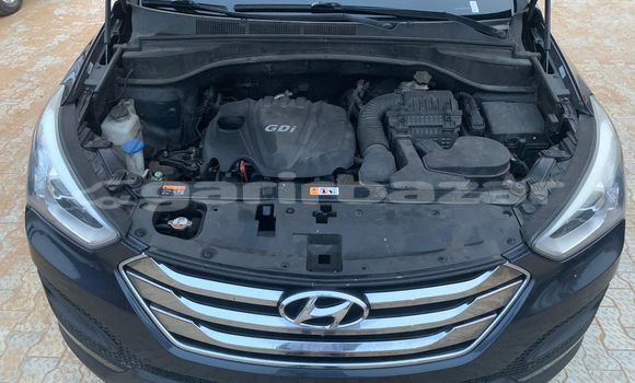 Sayi Imported Hyundai Santa Fe Blue Mota in Douala a Ƙasar Kamaru Sayi Imported Hyundai Santa Fe Blue Mota in Douala a Ƙasar Kamaru