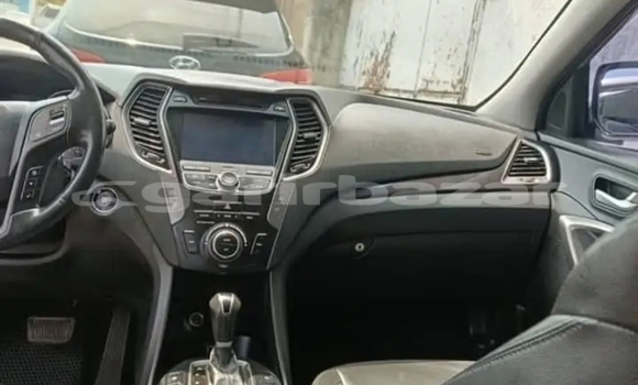 Sayi Na hannu Hyundai Santa Fe Azurfa Mota in Douala a Ƙasar Kamaru Sayi Na hannu Hyundai Santa Fe Azurfa Mota in Douala a Ƙasar Kamaru