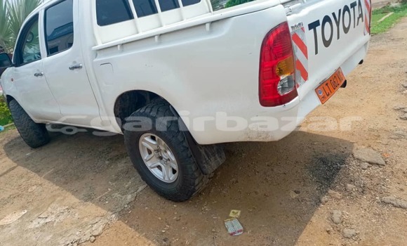 Acheter Occasion Voiture Toyota Hilux Blanc à Douala, Littoral Cameroon