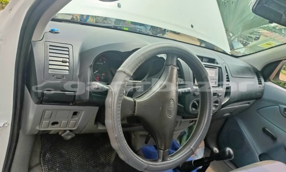 Acheter Occasion Voiture Toyota Hilux Blanc à Douala, Littoral Cameroon Acheter Occasion Voiture Toyota Hilux Blanc à Douala, Littoral Cameroon