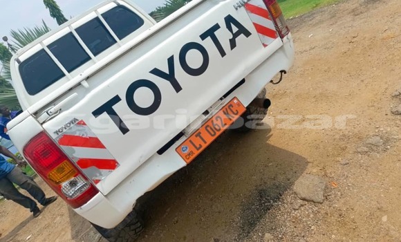 Acheter Occasion Voiture Toyota Hilux Blanc à Douala, Littoral Cameroon Acheter Occasion Voiture Toyota Hilux Blanc à Douala, Littoral Cameroon