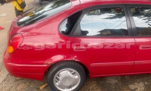 Sayi Imported Toyota Corolla Red Mota in Douala a Ƙasar Kamaru Sayi Imported Toyota Corolla Red Mota in Douala a Ƙasar Kamaru