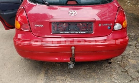 Sayi Imported Toyota Corolla Red Mota in Douala a Ƙasar Kamaru Sayi Imported Toyota Corolla Red Mota in Douala a Ƙasar Kamaru