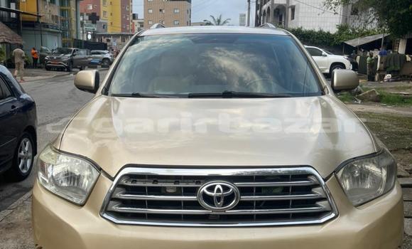 Acheter Occasion Voiture Toyota Highlander Beige à Douala, Littoral Cameroon Acheter Occasion Voiture Toyota Highlander Beige à Douala, Littoral Cameroon