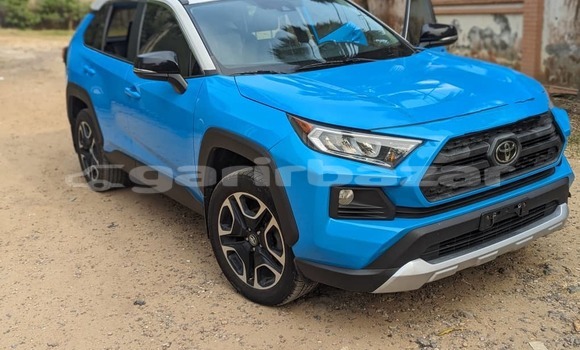 Acheter Occasion Voiture Toyota RAV4 Bleu à Douala, Littoral Cameroon