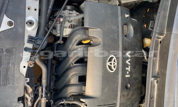 Sayi Sabo Toyota Auris Azurfa Mota in Douala a Ƙasar Kamaru Sayi Sabo Toyota Auris Azurfa Mota in Douala a Ƙasar Kamaru