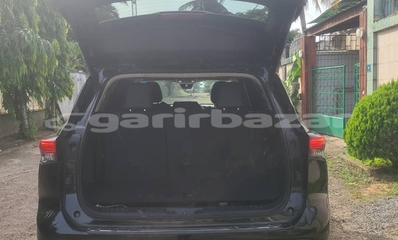 Sayi Sabo Toyota Highlander Sauran Mota in Douala a Ƙasar Kamaru Sayi Sabo Toyota Highlander Sauran Mota in Douala a Ƙasar Kamaru