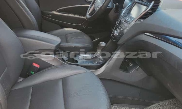 Sayi Sabo Hyundai Santa Fe Sauran Mota in Douala a Ƙasar Kamaru Sayi Sabo Hyundai Santa Fe Sauran Mota in Douala a Ƙasar Kamaru