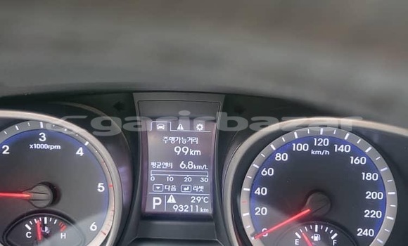 Sayi Sabo Hyundai Santa Fe Sauran Mota in Douala a Ƙasar Kamaru Sayi Sabo Hyundai Santa Fe Sauran Mota in Douala a Ƙasar Kamaru