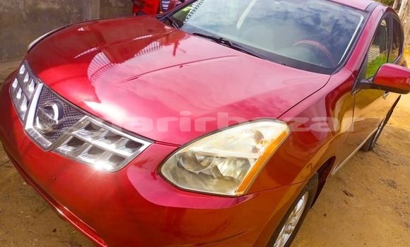 Sayi Na hannu Nissan Rogue Red Mota in Douala a Ƙasar Kamaru Sayi Na hannu Nissan Rogue Red Mota in Douala a Ƙasar Kamaru