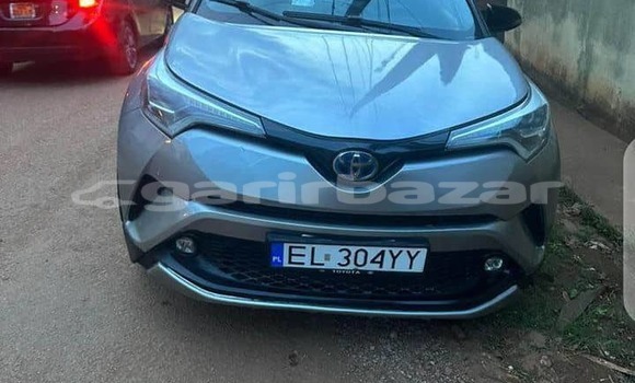 Acheter Neuf Voiture Toyota C-HR Gris à Yaoundé, Central Cameroon Acheter Neuf Voiture Toyota C-HR Gris à Yaoundé, Central Cameroon