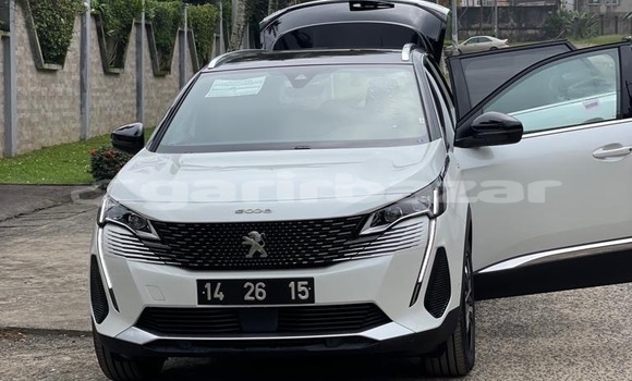 Sayi Sabo Peugeot 5008 White Mota in Douala a Ƙasar Kamaru Sayi Sabo Peugeot 5008 White Mota in Douala a Ƙasar Kamaru