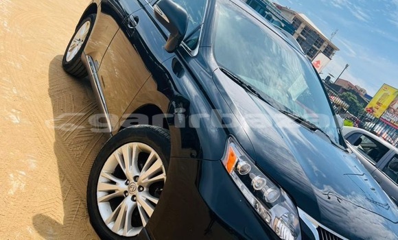 Sayi Na hannu Lexus RX Black Mota in Douala a Ƙasar Kamaru