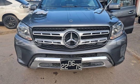 Sayi Sabo Mercedes‒Benz GLS-klasse Sauran Mota in Douala a Ƙasar Kamaru