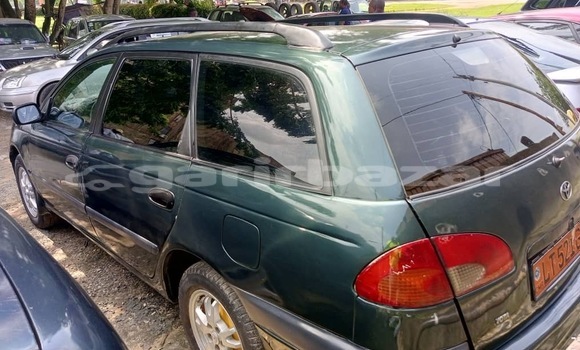 Acheter Occasion Voiture Toyota Avensis Vert à Douala, Littoral Cameroon Acheter Occasion Voiture Toyota Avensis Vert à Douala, Littoral Cameroon