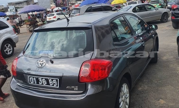 Sayi Na hannu Toyota Auris Sauran Mota in Douala a Ƙasar Kamaru Sayi Na hannu Toyota Auris Sauran Mota in Douala a Ƙasar Kamaru