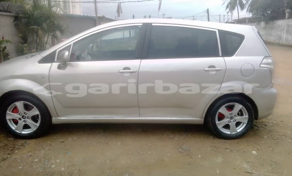 Acheter Neuf Voiture Toyota Corolla Verso Gris à Douala, Littoral Cameroon Acheter Neuf Voiture Toyota Corolla Verso Gris à Douala, Littoral Cameroon