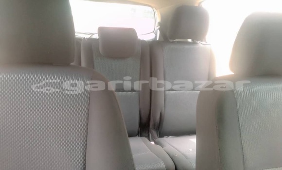 Acheter Neuf Voiture Toyota Corolla Verso Gris à Douala, Littoral Cameroon Acheter Neuf Voiture Toyota Corolla Verso Gris à Douala, Littoral Cameroon