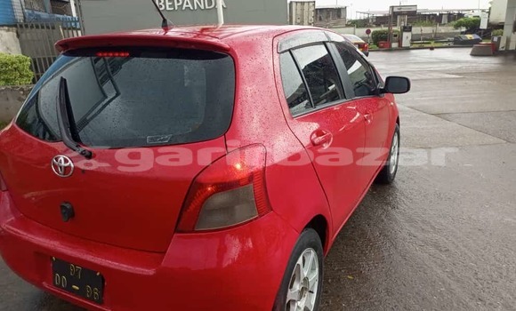 Sayi Na hannu Toyota Vitz Red Mota in Douala a Ƙasar Kamaru Sayi Na hannu Toyota Vitz Red Mota in Douala a Ƙasar Kamaru