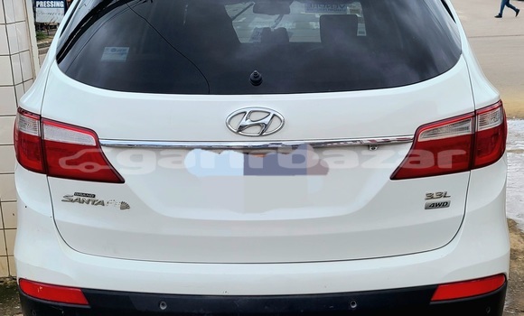 Acheter Neuf Voiture Hyundai Santa Fe Blanc à Douala, Littoral Cameroon Acheter Neuf Voiture Hyundai Santa Fe Blanc à Douala, Littoral Cameroon