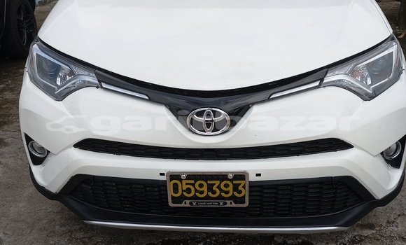 Acheter Occasion Voiture Toyota RAV4 Blanc à Douala, Littoral Cameroon