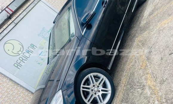 Acheter Neuf Voiture Mercedes‒Benz C-klasse Noir à Douala, Littoral Cameroon