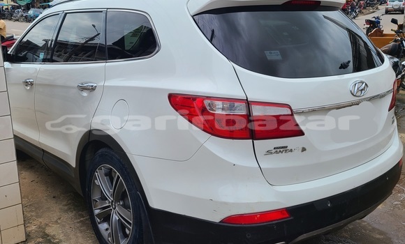 Acheter Neuf Voiture Hyundai Santa Fe Blanc à Douala, Littoral Cameroon Acheter Neuf Voiture Hyundai Santa Fe Blanc à Douala, Littoral Cameroon