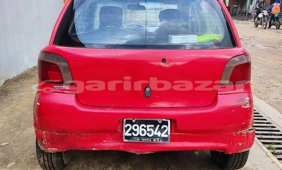 Acheter Occasion Voiture Toyota Yaris Rouge à Douala, Littoral Cameroon Acheter Occasion Voiture Toyota Yaris Rouge à Douala, Littoral Cameroon