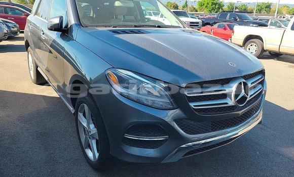 Sayi Na hannu Infiniti QX60 White Mota in Douala a Ƙasar Kamaru