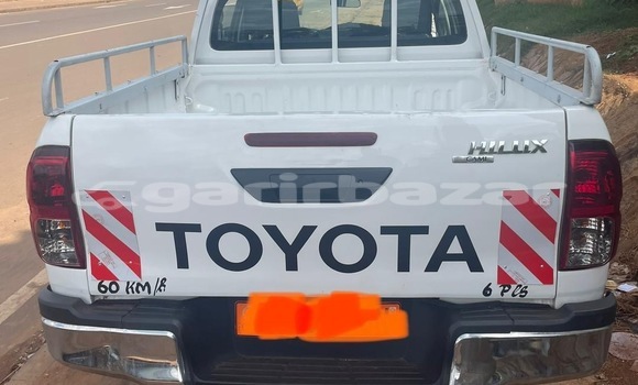 Acheter Occasion Voiture Toyota Hilux Blanc à Yaoundé, Central Cameroon Acheter Occasion Voiture Toyota Hilux Blanc à Yaoundé, Central Cameroon