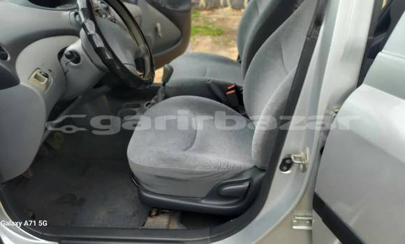 Sayi Na hannu Toyota Yaris Sauran Mota in Yaounde a Babban Kamaru Sayi Na hannu Toyota Yaris Sauran Mota in Yaounde a Babban Kamaru