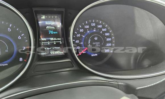 Sayi Na hannu Hyundai Santa Fe Red Mota in Yaounde a Babban Kamaru Sayi Na hannu Hyundai Santa Fe Red Mota in Yaounde a Babban Kamaru