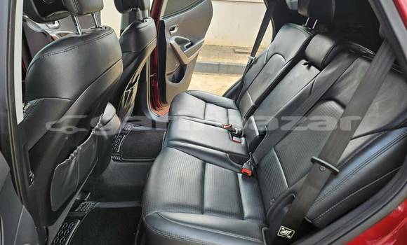 Sayi Na hannu Hyundai Santa Fe Red Mota in Yaounde a Babban Kamaru Sayi Na hannu Hyundai Santa Fe Red Mota in Yaounde a Babban Kamaru