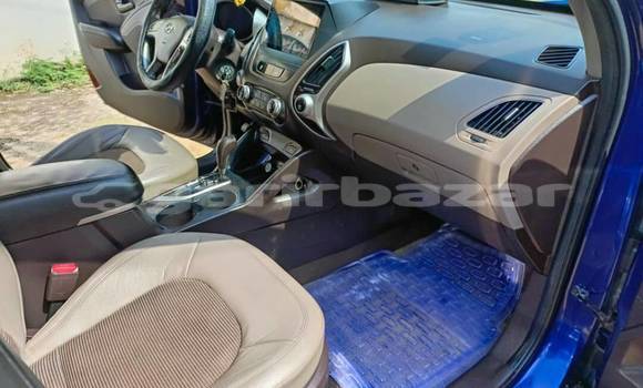 Sayi Na hannu Hyundai Tucson Blue Mota in Yaounde a Babban Kamaru Sayi Na hannu Hyundai Tucson Blue Mota in Yaounde a Babban Kamaru