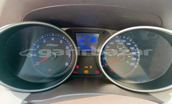 Sayi Na hannu Hyundai Tucson Blue Mota in Yaounde a Babban Kamaru Sayi Na hannu Hyundai Tucson Blue Mota in Yaounde a Babban Kamaru