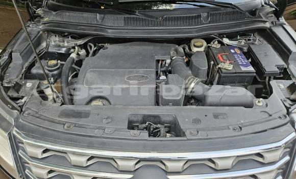 Sayi Na hannu Ford Explorer Black Mota in Bafang a West Kamaru Sayi Na hannu Ford Explorer Black Mota in Bafang a West Kamaru