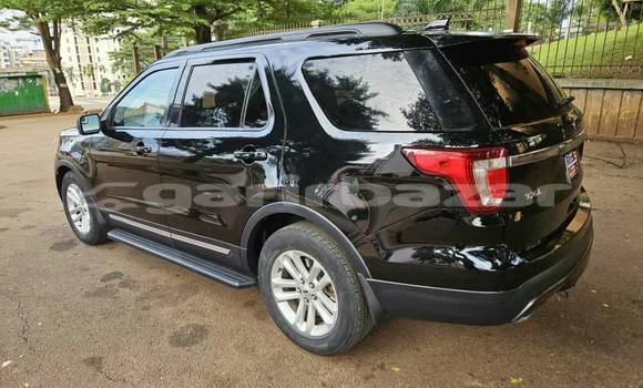 Sayi Na hannu Ford Explorer Black Mota in Bafang a West Kamaru Sayi Na hannu Ford Explorer Black Mota in Bafang a West Kamaru