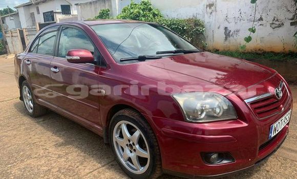 Acheter Occasion Voiture Toyota Avensis Rouge à Bafoussam, West Cameroon