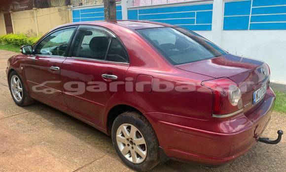 Sayi Na hannu Toyota Avensis Red Mota in Bafoussam a West Kamaru Sayi Na hannu Toyota Avensis Red Mota in Bafoussam a West Kamaru
