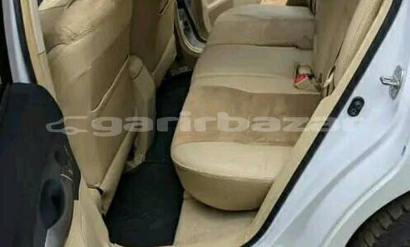 Sayi Na hannu Toyota Blade White Mota in Bafoussam a West Kamaru Sayi Na hannu Toyota Blade White Mota in Bafoussam a West Kamaru