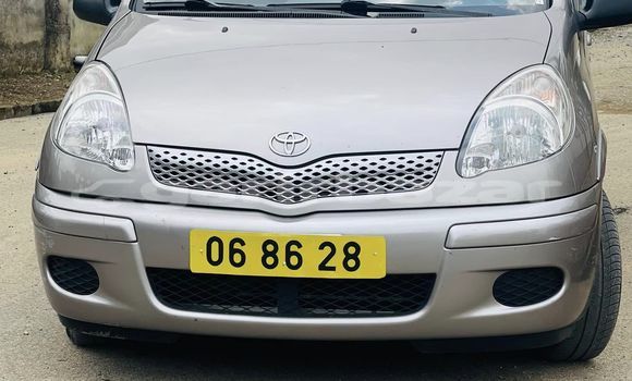 Sayi Na hannu Toyota Yaris Sauran Mota in Bafoussam a West Kamaru Sayi Na hannu Toyota Yaris Sauran Mota in Bafoussam a West Kamaru