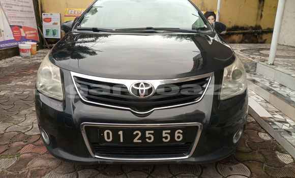 Sayi Na hannu Toyota Avensis Black Mota in Douala a Ƙasar Kamaru Sayi Na hannu Toyota Avensis Black Mota in Douala a Ƙasar Kamaru