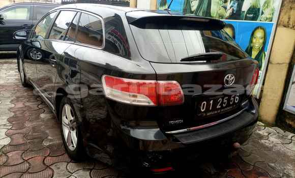 Sayi Na hannu Toyota Avensis Black Mota in Douala a Ƙasar Kamaru Sayi Na hannu Toyota Avensis Black Mota in Douala a Ƙasar Kamaru