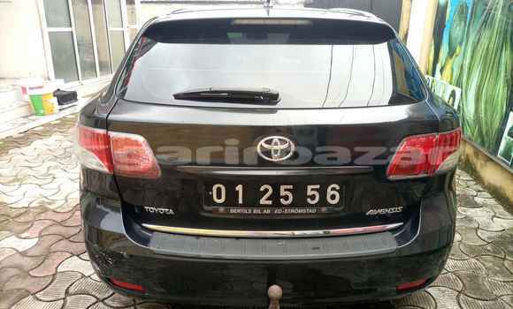 Sayi Na hannu Toyota Avensis Black Mota in Douala a Ƙasar Kamaru Sayi Na hannu Toyota Avensis Black Mota in Douala a Ƙasar Kamaru