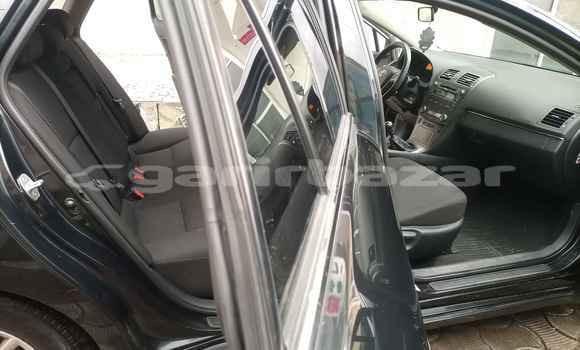 Sayi Na hannu Toyota Avensis Black Mota in Douala a Ƙasar Kamaru Sayi Na hannu Toyota Avensis Black Mota in Douala a Ƙasar Kamaru