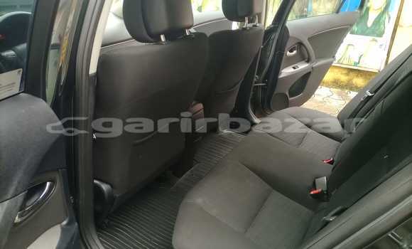 Sayi Na hannu Toyota Avensis Black Mota in Douala a Ƙasar Kamaru Sayi Na hannu Toyota Avensis Black Mota in Douala a Ƙasar Kamaru