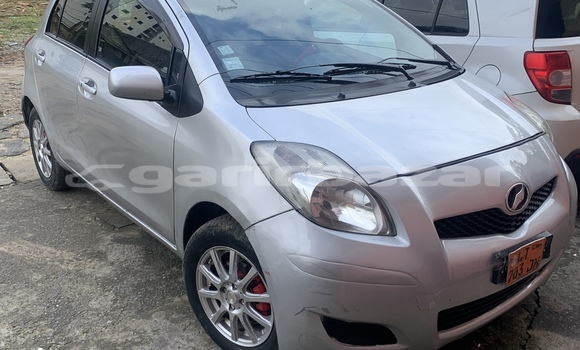 Acheter Occasion Voiture Toyota Vitz Gris à Douala, Littoral Cameroon