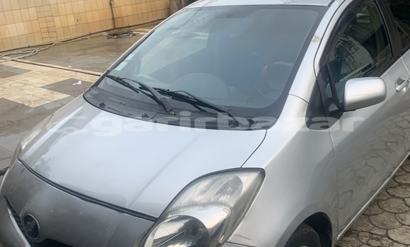 Acheter Occasion Voiture Toyota Vitz Gris à Douala, Littoral Cameroon Acheter Occasion Voiture Toyota Vitz Gris à Douala, Littoral Cameroon