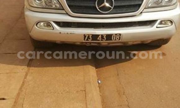 Acheter Occasion Voiture Mercedes Benz ML-Class Gris à Tibati au Adamawa Acheter Occasion Voiture Mercedes Benz ML-Class Gris à Tibati au Adamawa